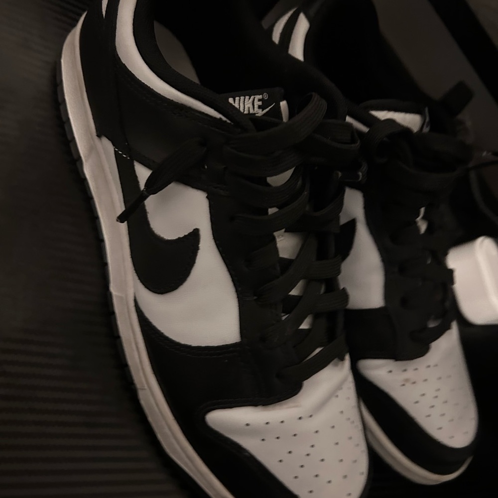 Panda dunks